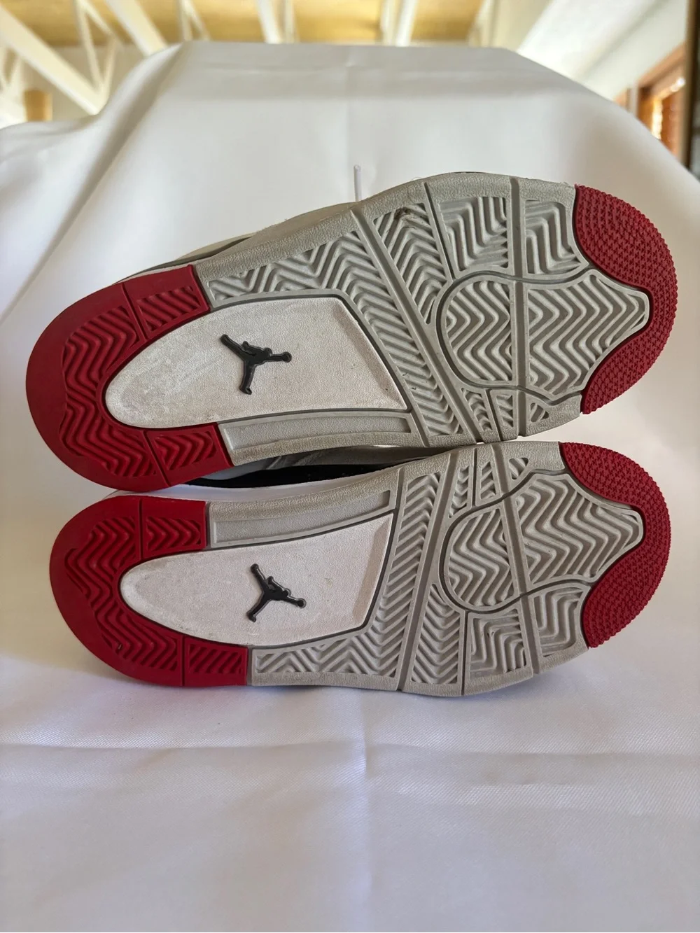 Nike 13T White and Red Low-Top Sneakers